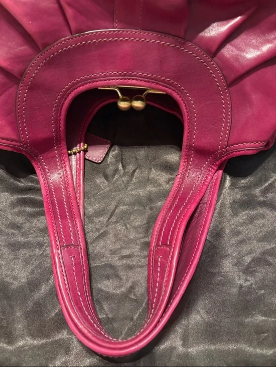 Coach Ergo Magenta Pleated Leather Shoulder Bag with Kiss-Lock Frame - Picture 8 of 14